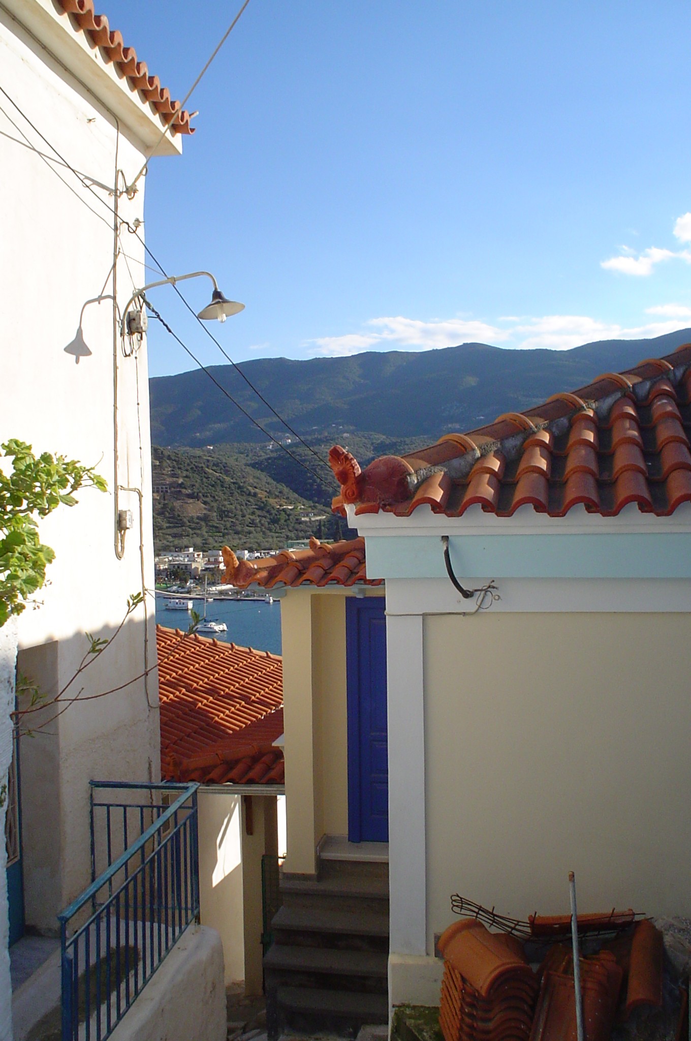 Smal gade i Poros by