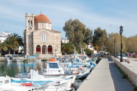 Tag en tur på havnen på Aegina