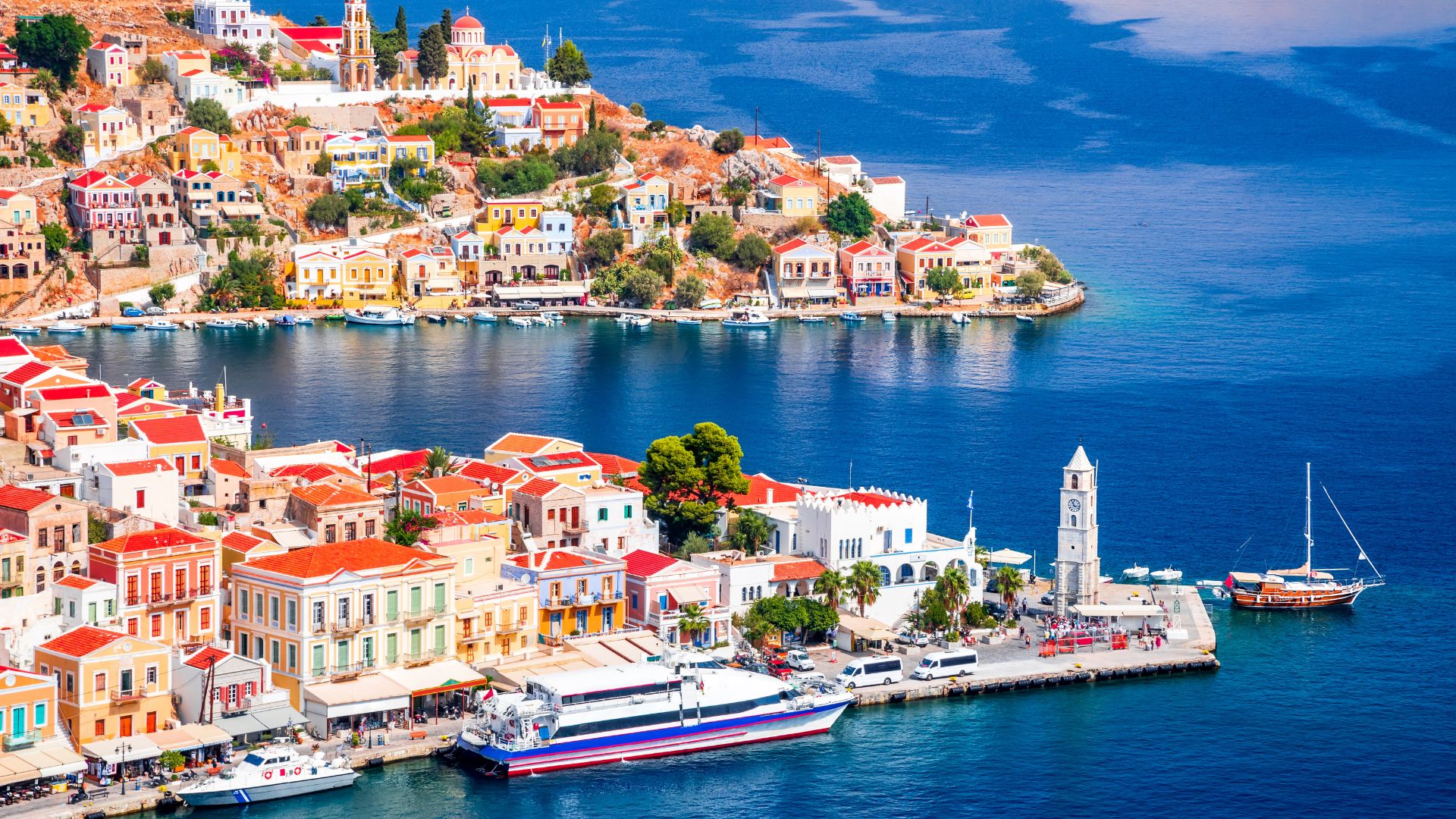 Symi havn og landskab